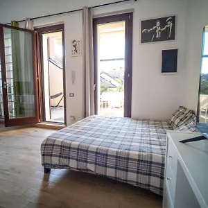  Appartamento Flat With Terrace Close To Forum And Milanofiori Metro